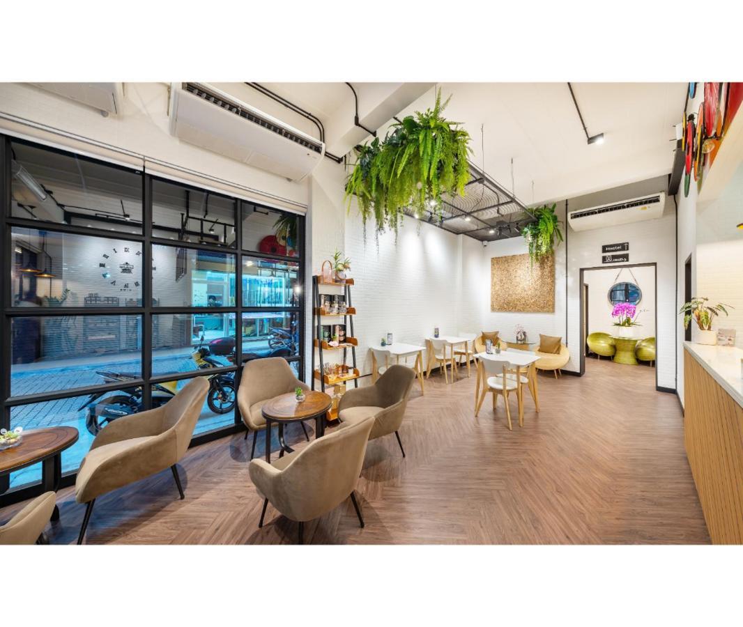 Siam Subway Hostel And Cafe Bangkok Eksteriør bilde