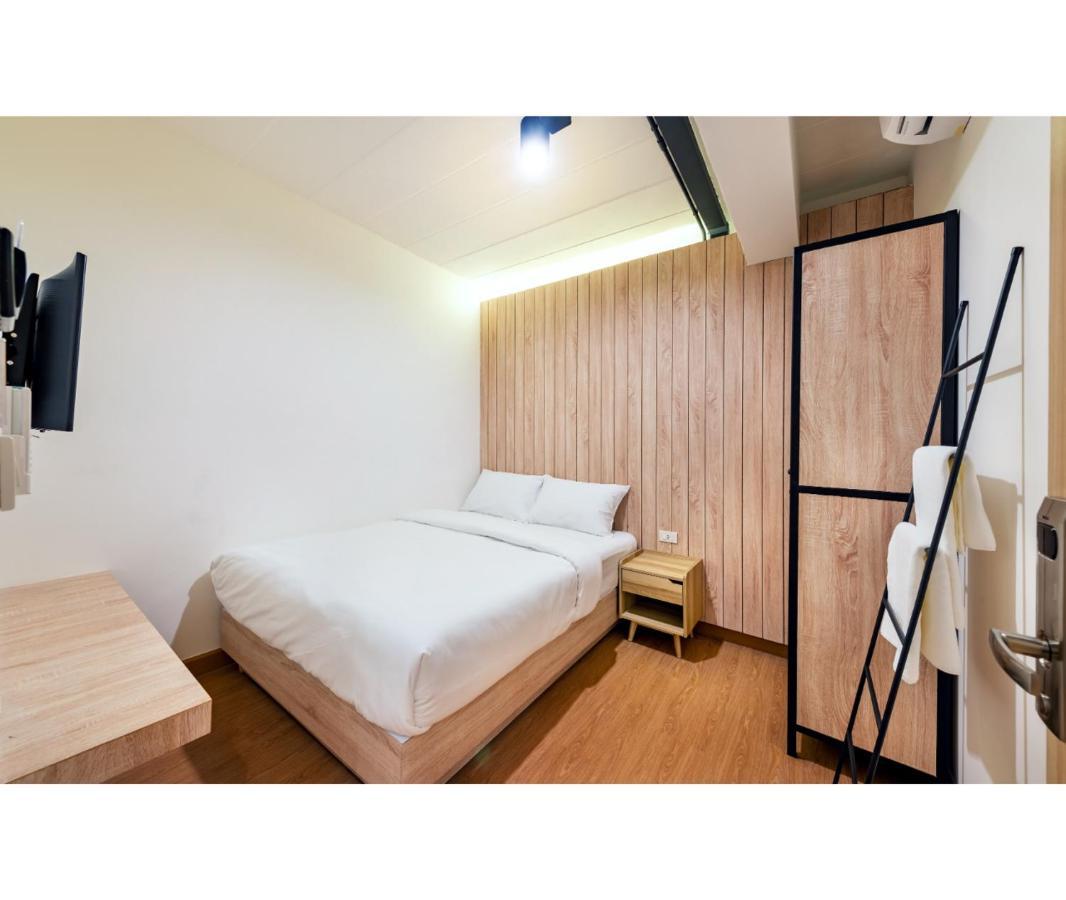 Siam Subway Hostel And Cafe Bangkok Eksteriør bilde